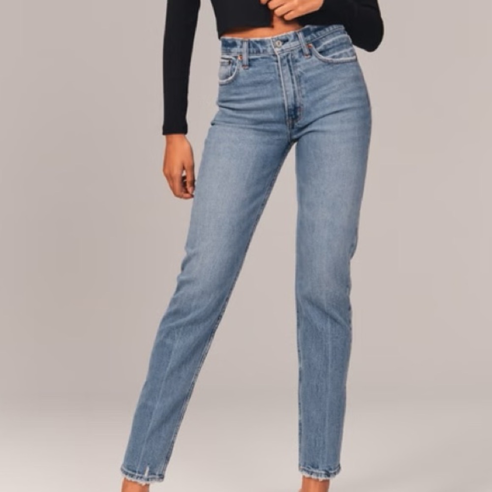 Abercrombie & Fitch The Mom High Rise